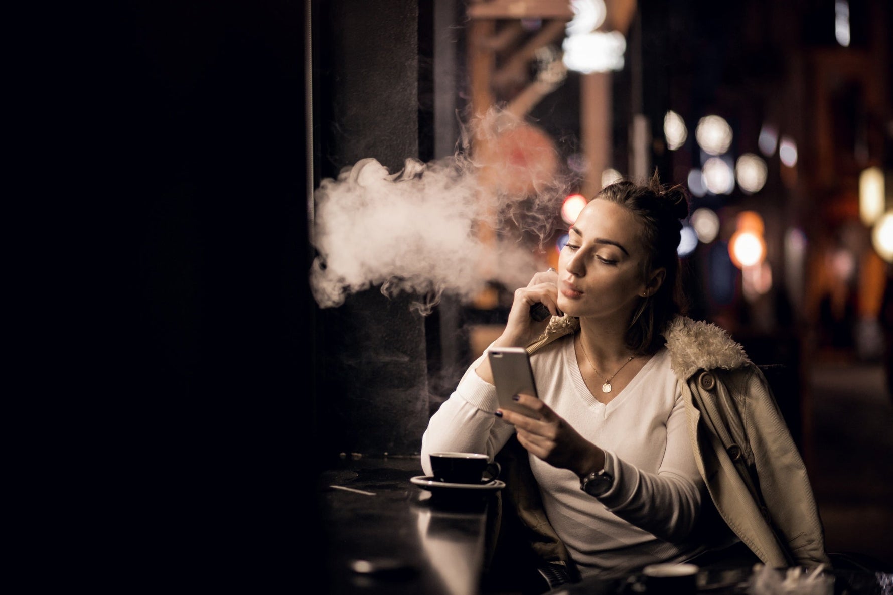 Wholesale vs. Retail: How Bulk Smoking Accessories Boost Profit Margins